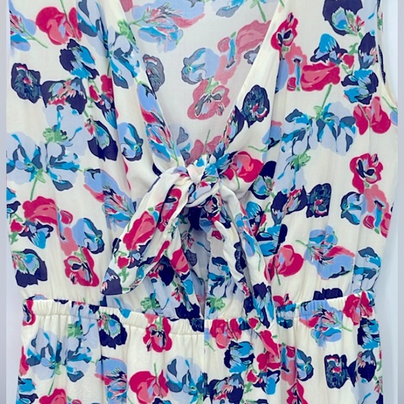 Valley Girl Floral Romper - Picture 2 of 3